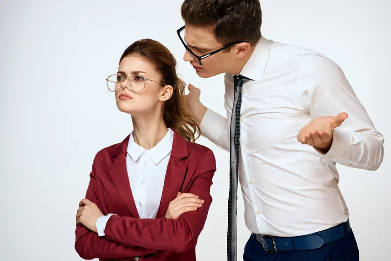 Деловые мужчины и женщины, коллеги по работе, офисная команда на светлом фоне