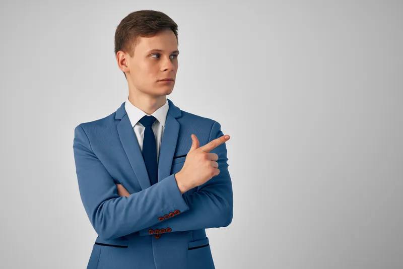 Мужчина в деловом костюме, рабочий менеджер, профессиональный офис