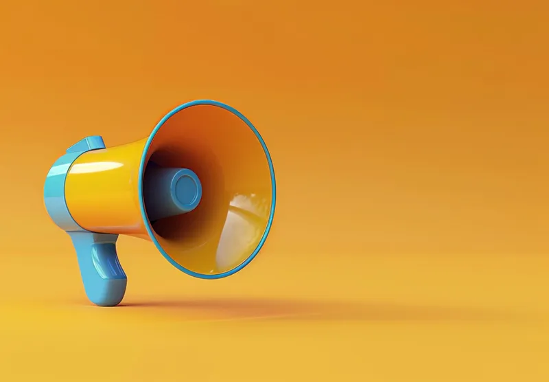 Яркий мегафон желтого и синего цветов на ярко-оранжевом фоне, 3D-иллюстрация для концепции маркетинга и бизнеса