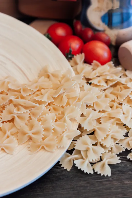 Мука, паста, итальянская кухня, ингредиенты для приготовления соуса на обед