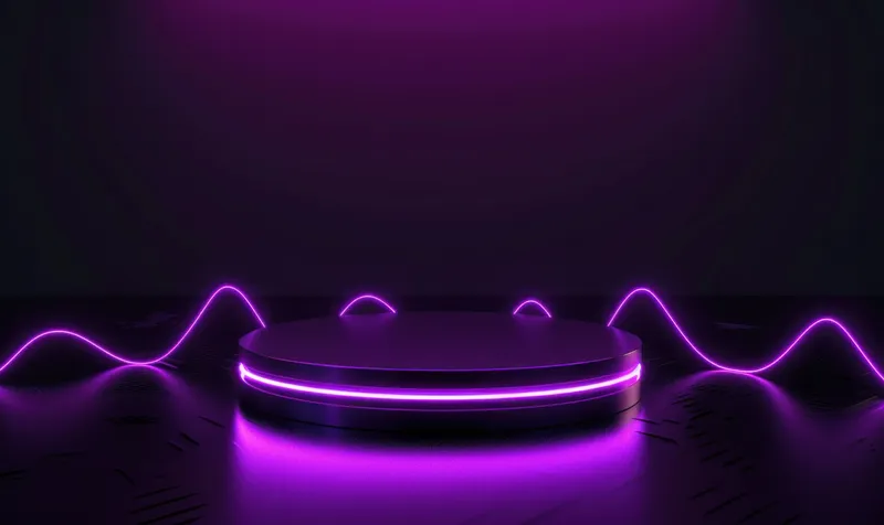 Гладкая круглая платформа, освещенная яркими фиолетовыми огнями, окружена динамичными волновыми узорами на темном фоне