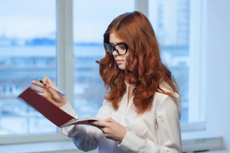 Деловая женщина, офисная работа, менеджер, финансы, профессионал