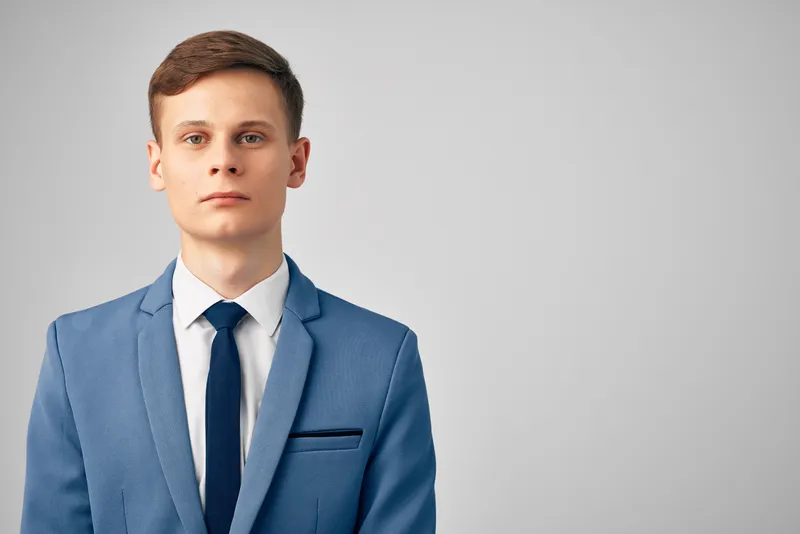 Мужчина в пиджаке и галстуке, деловой, профессиональный, на изолированном фоне