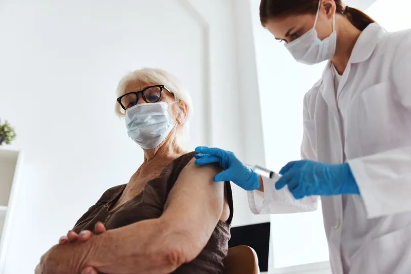 Пациент больницы, иммунизация, безопасность, инъекция лекарства