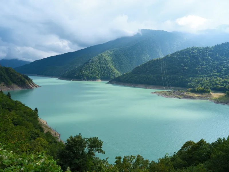 Озеро, горы, лес, вода, облака, пейзаж