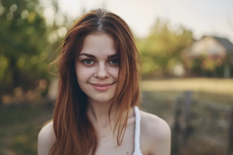 Женщина в белом платье, лето, сельская местность, природа, образ жизни