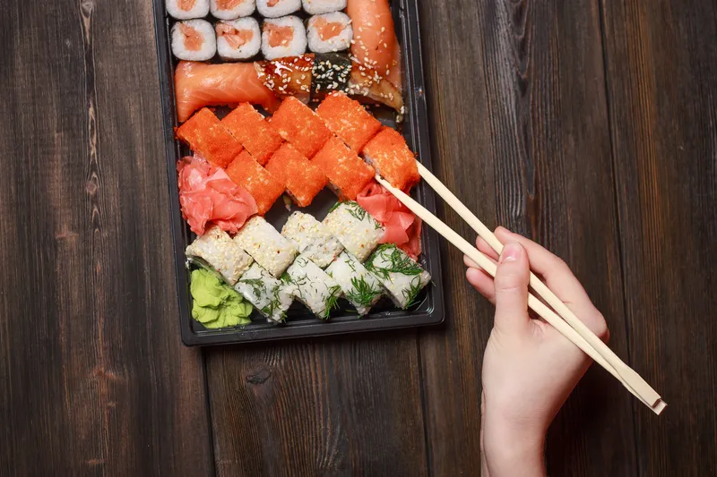 Суши, палочки, роллы — закуска, деликатес японской кухни