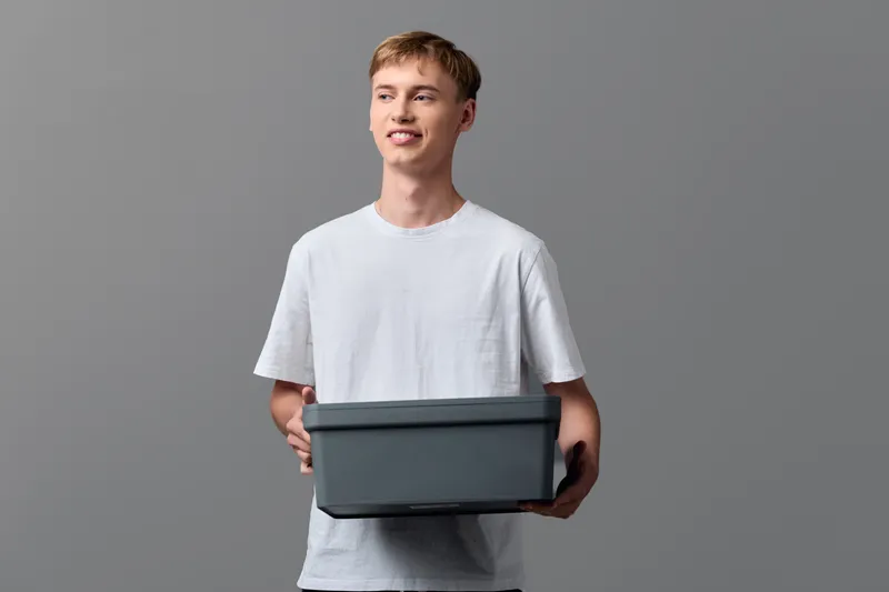Delivery, box, holding, shipment, logistics, packaging, studio, background, inventory, order, fulfillment, process, ecommerce, casual, male, youth, container, model, delivery workflow, box handling,