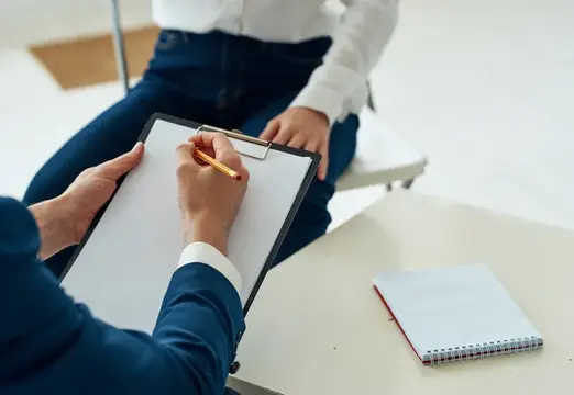 Консультация, диагностика, психотерапия, общение с ассистентом по поводу проблем со здоровьем