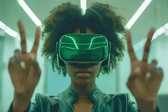 Темнокожая девушка в VR-очках показывает два знака мира
