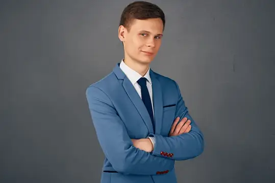 Деловой мужчина в костюме с галстуком, менеджер, офис, профессиональный успех