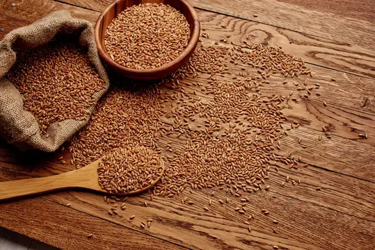 Крупным планом: крупа, приготовление пищи, органический продукт, еда, бакалея