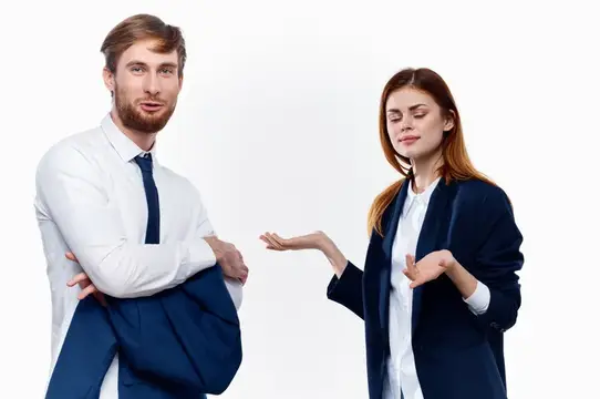 Коллеги на работе, общение финансового менеджера, образ жизни
