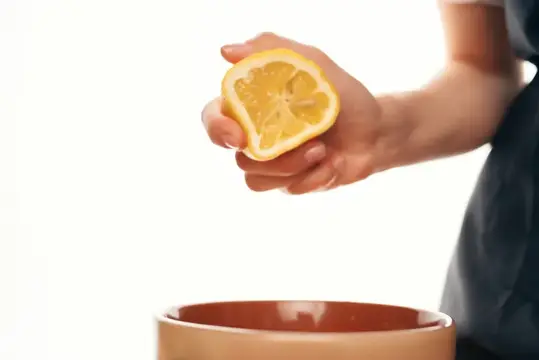 Лимонный сок, ингредиент для салата, кухня, приготовление еды