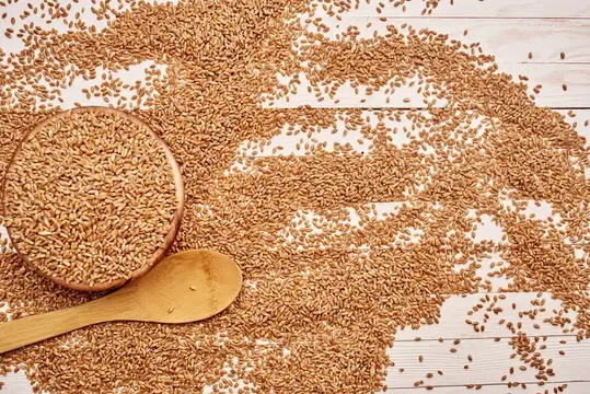 Здоровое питание, органические продукты, продукты питания, бакалея на деревянном фоне