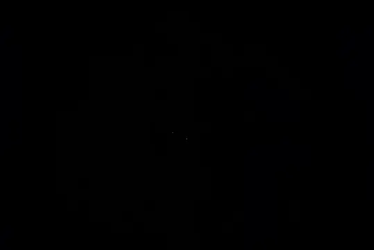 Одинокая маленькая точка в полной темноте
