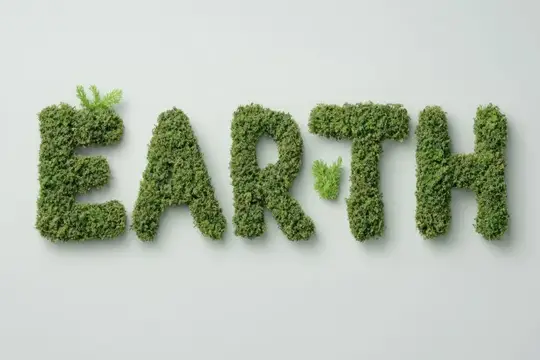 Изображение демонстрирует пышный зеленый мох, выложенный в виде слова EARTH, что символизирует экологическое сознание, природу и устойчивость