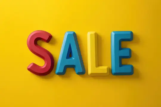 Разноцветные 3D-буквы SALE на жёлтом фоне