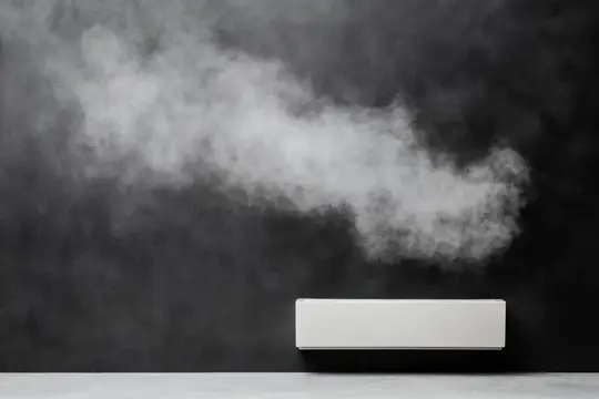 Безмятежная сцена с белым радиатором на темной стене, дополненная легкими струйками дыма, олицетворяющая минимализм, спокойствие и современную эстетику в интерьере