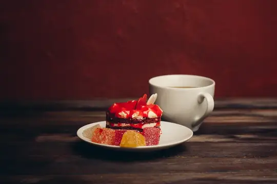 Торт на блюдце, чашка чая, десерт, закуска, удовольствие