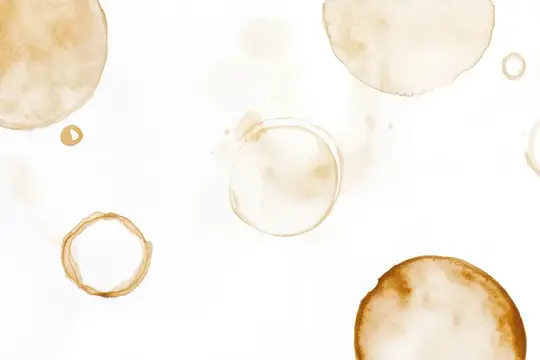 Акварельные круги и кофейные пятна на белом фоне