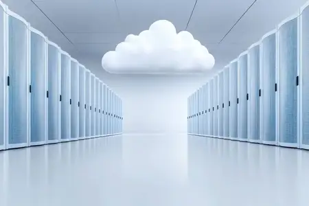 Футуристический центр обработки данных с металлическими серверными стойками, организованными в ровные ряды, и большим символом облака наверху, символизирующим облачные вычисления и решения для…