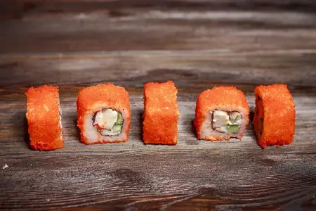 Красные суши — это диетическая еда, блюдо японской кухни и деликатес