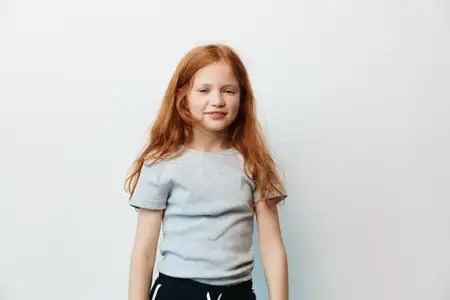 Милое лицо с волосами