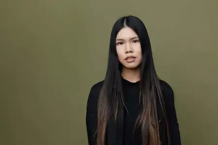 Женщина, воплощающая красоту и женственность
