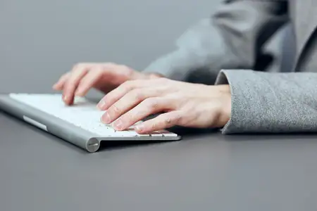 Навигация в мире цифрового бизнеса: визуальная коллекция технологий, работы и связи