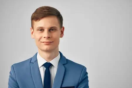 Мужчина в пиджаке и галстуке, руководитель, профессионал на изолированном фоне