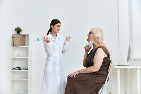 Эмоциональная медсестра и пациент, вакцинация, защита иммунитета
