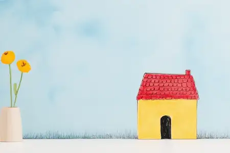 Минималистичная композиция вызывает спокойное и теплое настроение, приглашая к воображению, поскольку бледные размывы создают нежное пространство и ощущение уютной, солнечной атмосферы