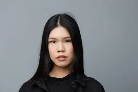 Женщина, фотография, красота, девушка, крупный план, фон, леди, естественная кожа, привлекательное лицо, серые волосы, симпатичная, счастливая, красивый портрет, модель, мода, азиатка, коричневая…