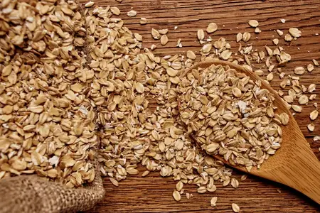 Кулинарная обработка круп, органический продукт, вид сверху