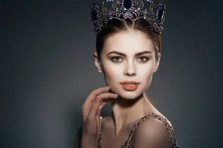 Женщина с короной на голове, украшение, гламур, роскошь, принцесса