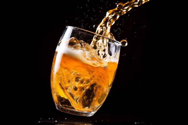 background gradient cool drink bubble glass cold alcohol foam beer splash. Generative AI.